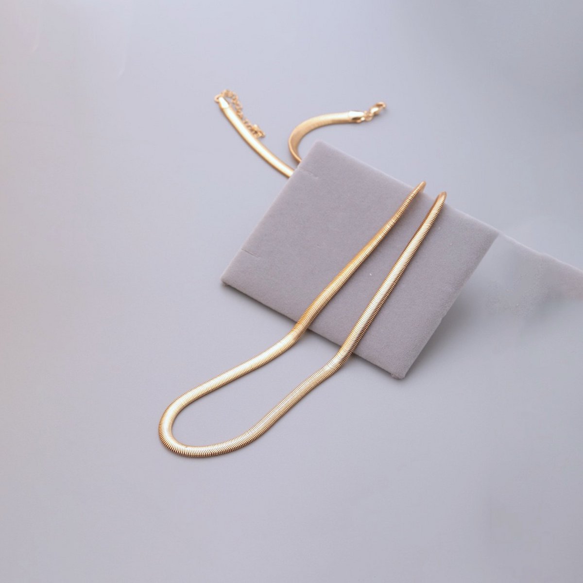 Zeitlose, weiche Serpentinen-Kettenkette aus Knochen – 4,2 mm breit