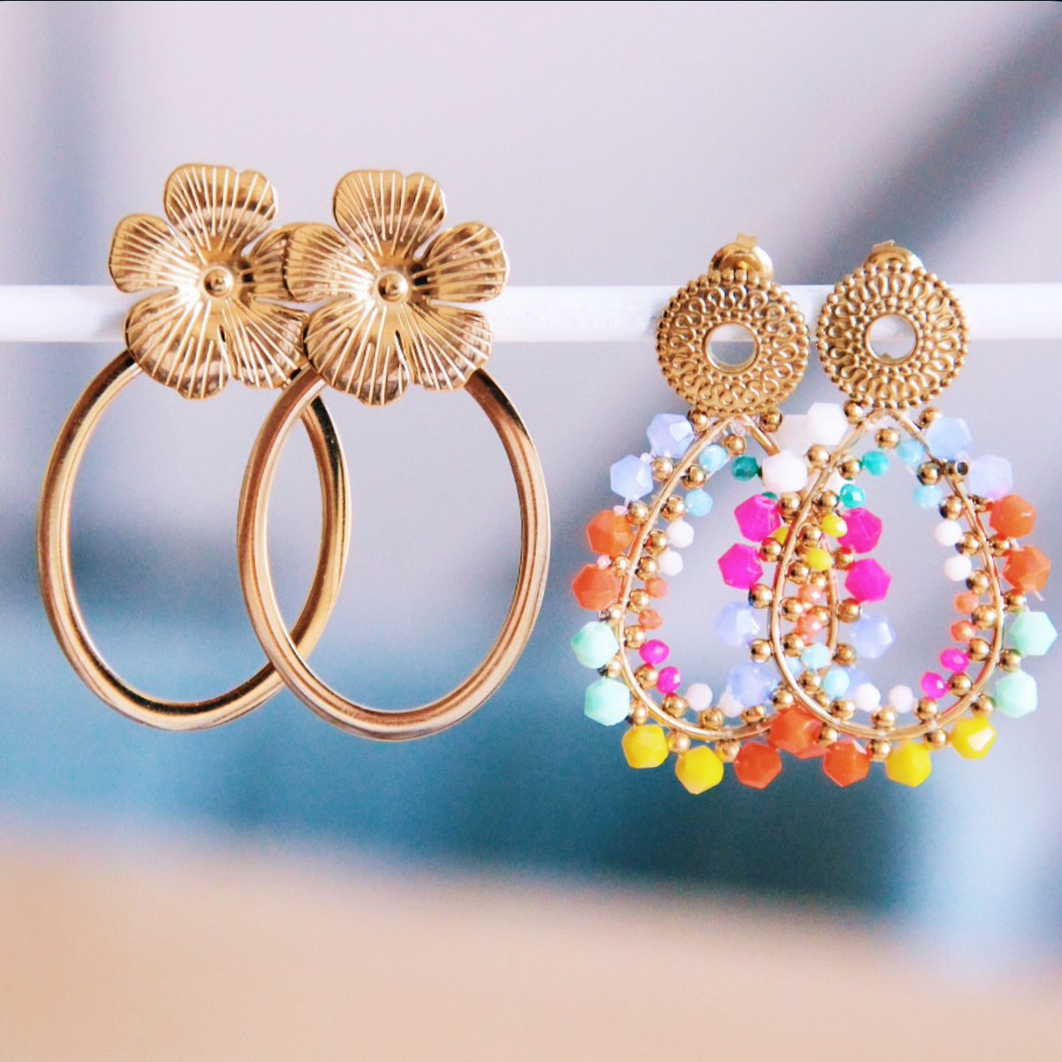 Ovale Statement -Ohrringe mit Blume gold Damen Mode Accessoire Schmuck Edelstahl
