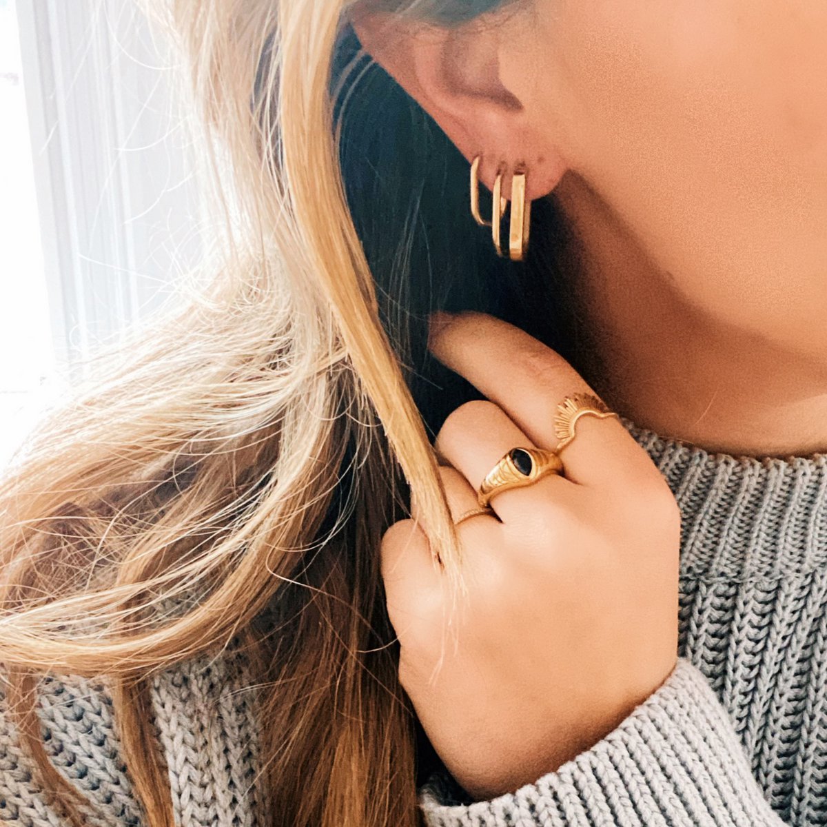 EA562: Kreolisches Oval aus Edelstahl 21 mm "Basic" - Gold