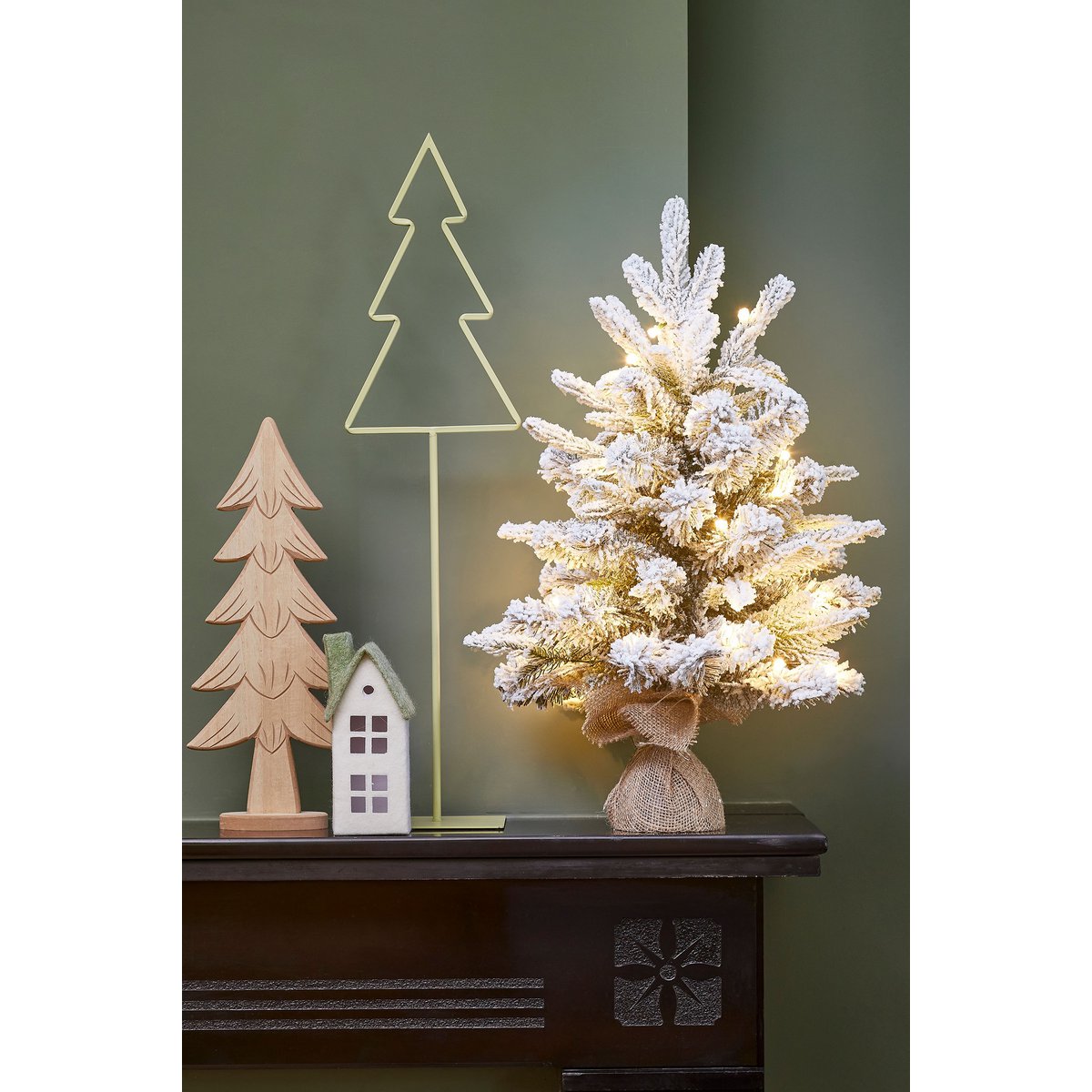 Grimshaw Weihnachtsbaum im Topf mit LED -Beleuchtung Schnee und Timerfunktion - H60 x Ø45 cm - Grün Deko Weihnachten