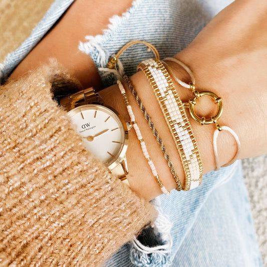 SA840: „Twisted“-Armband aus Stahl, klein – Gold