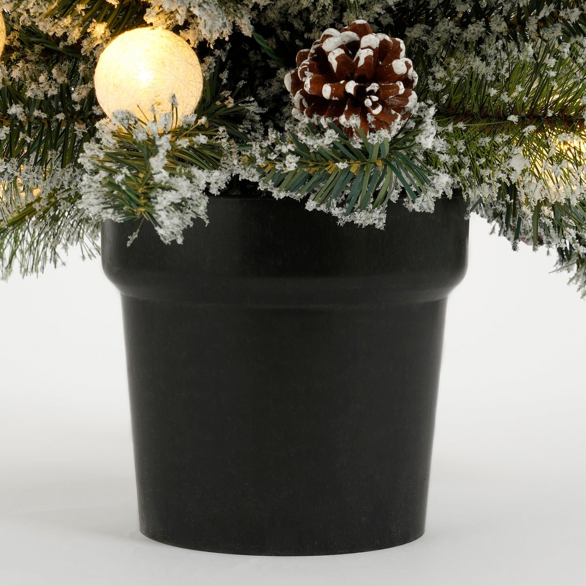 Kaprun Weihnachtsbaum im Topf mit LED -Beleuchtung und Timerfunktion - H90 cm - Grün, Silber