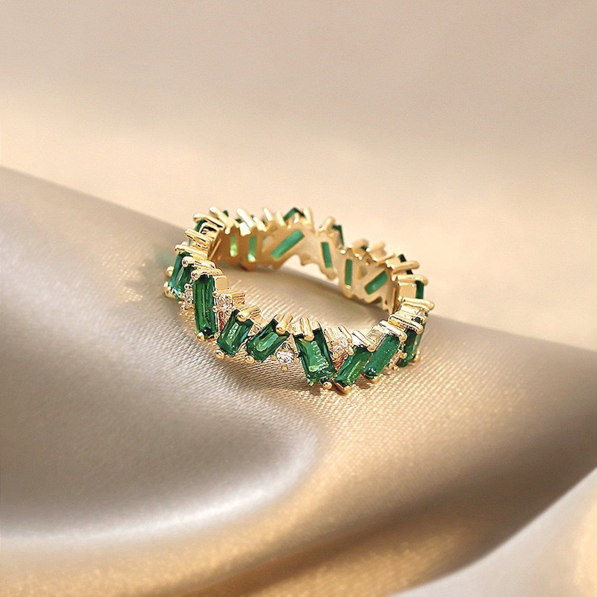 Smaragd-Blumenring – Eleganter und königlicher Gold-Vermeil-Ring im Smaragdschliff – Größe 6,7,8