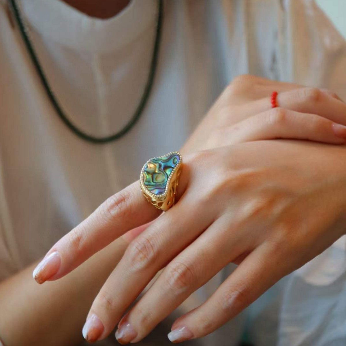 Ozeanwellen-Design: Abalone-Muschel-Gold-Vermeil-Statement-Ring – verstellbar