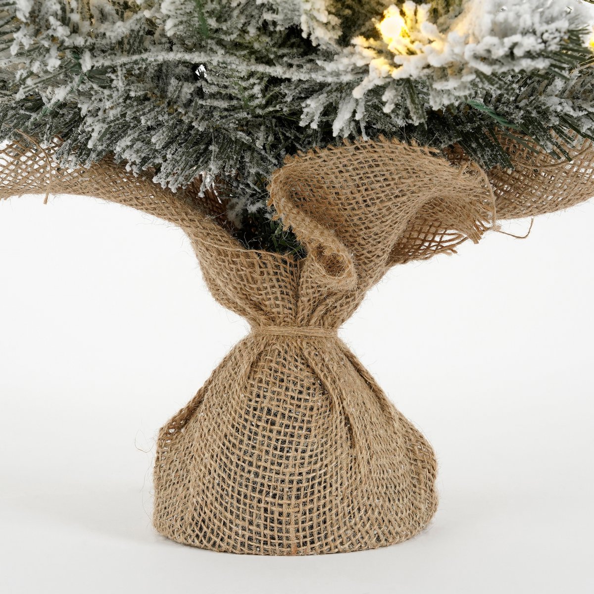 Grimshaw Weihnachtsbaum im Topf mit LED -Beleuchtung Schnee und Timerfunktion - H60 x Ø45 cm - Grün Deko Weihnachten