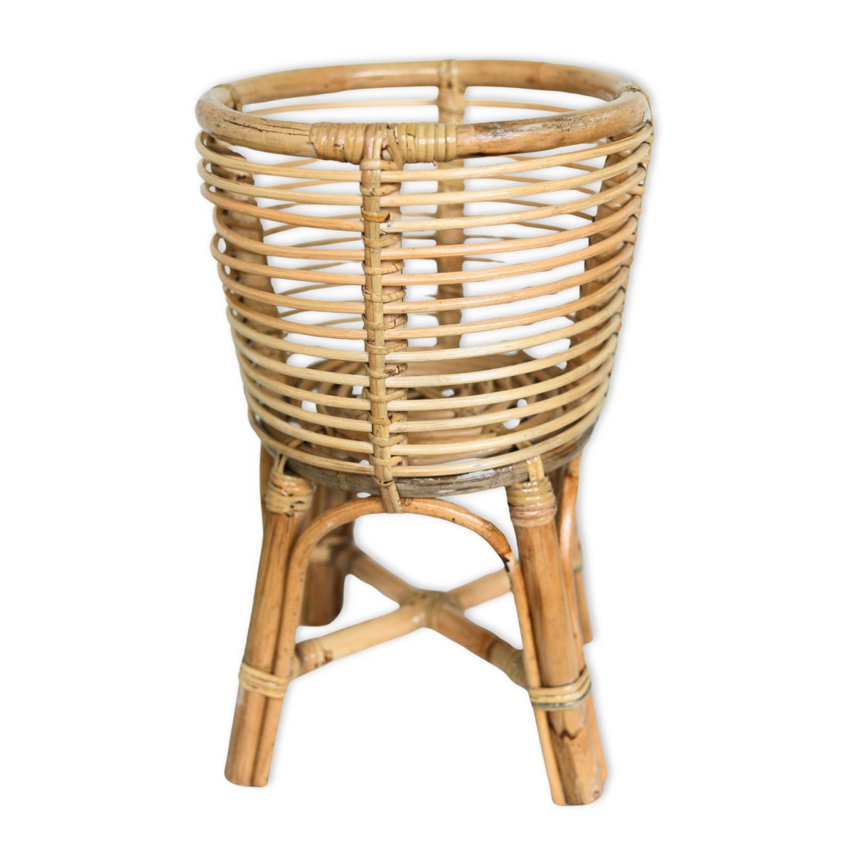 Rattan-Pflanzenständer rund – Boho-Pflanzgefäß – Rattan-Pflanzkorb – natürlicher Blumenständer für Töpfe bis Ø20 cm AKARA
