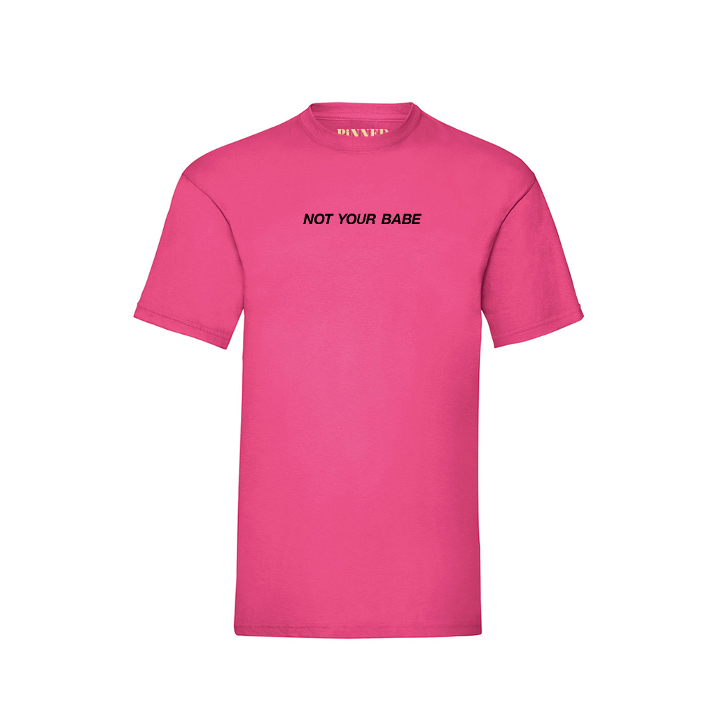 T-Shirt „Not Your Babe“, schwarze Vorderseite