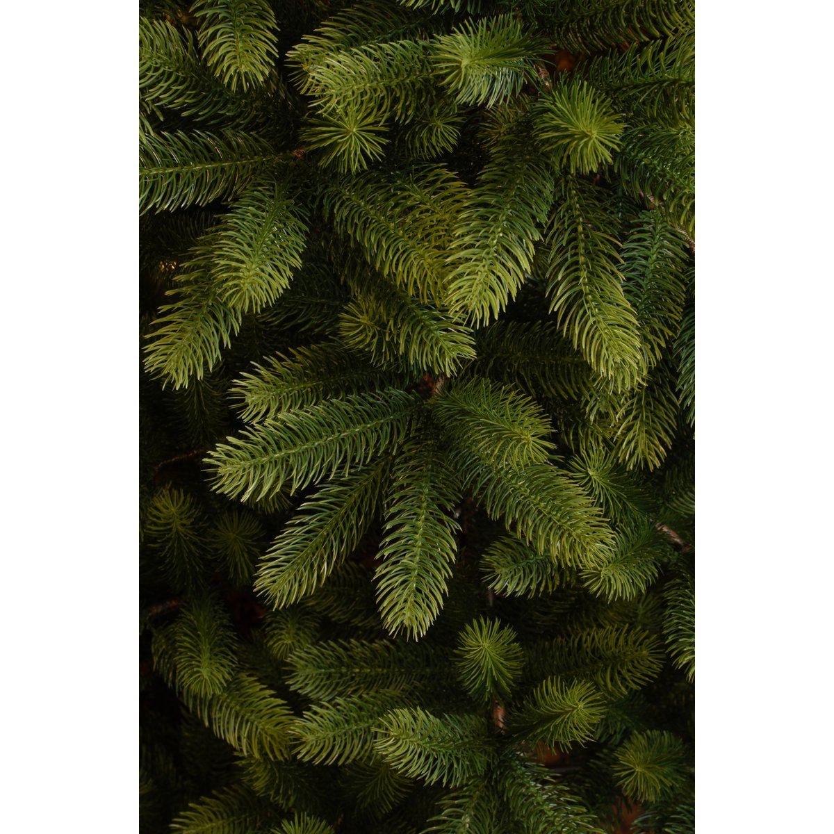 Nagoya Künstlicher Weihnachtsbaum – H210 x Ø115 cm – Grün
