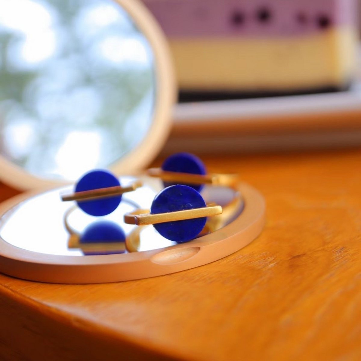 Minimalistischer Ring mit runden Edelsteinen aus Gold-Vermeil – verstellbar – Lapislazuli