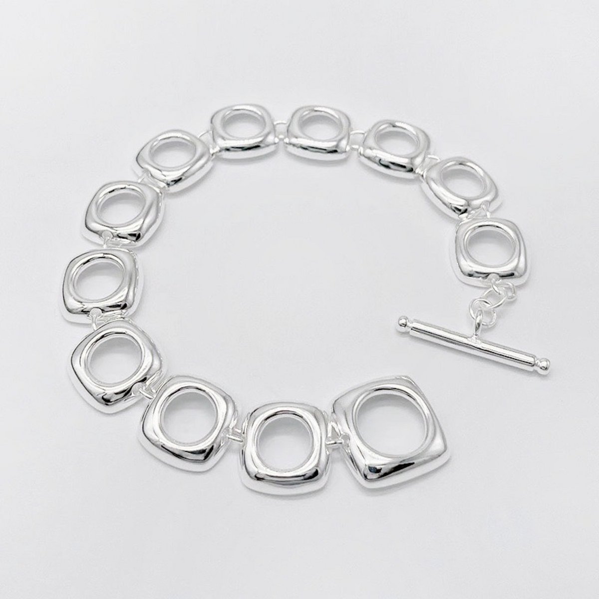 Klobiges Gliederarmband aus Sterlingsilber mit quadratischem Rahmen und OT-Schnalle