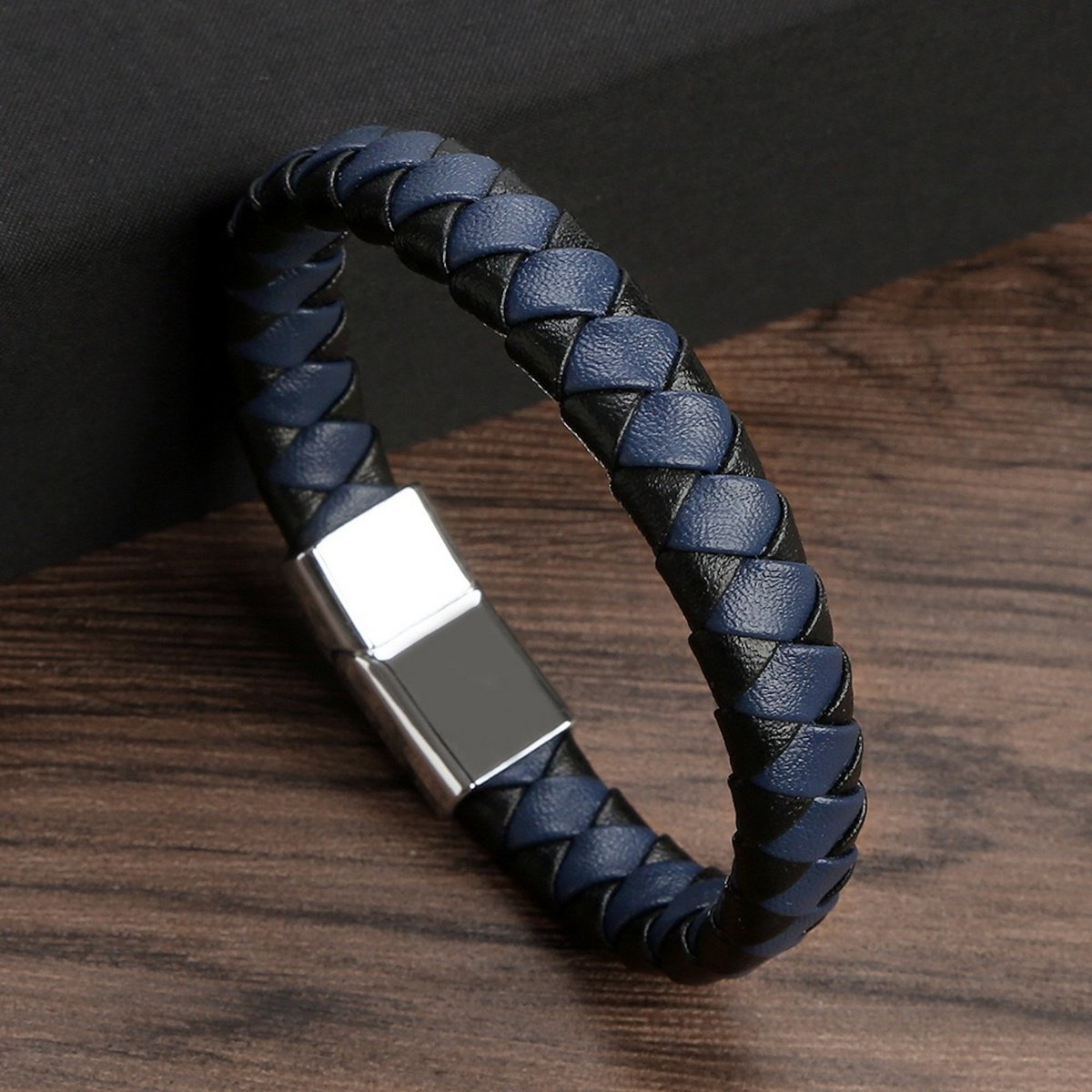 Lederähnliches geflochtenes Herrenarmband – Schwarz, Braun, Blau