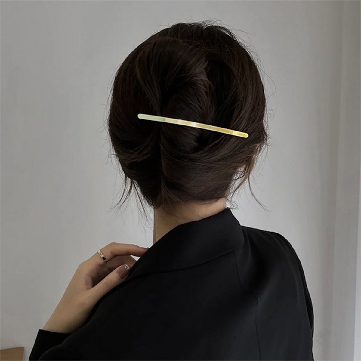 Einreihige, minimalistische Haarspange aus Metall in Gold und Silber