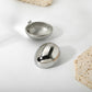 Minimalistische ovale Eierschalen-Ohrstecker – Gold und Silber
