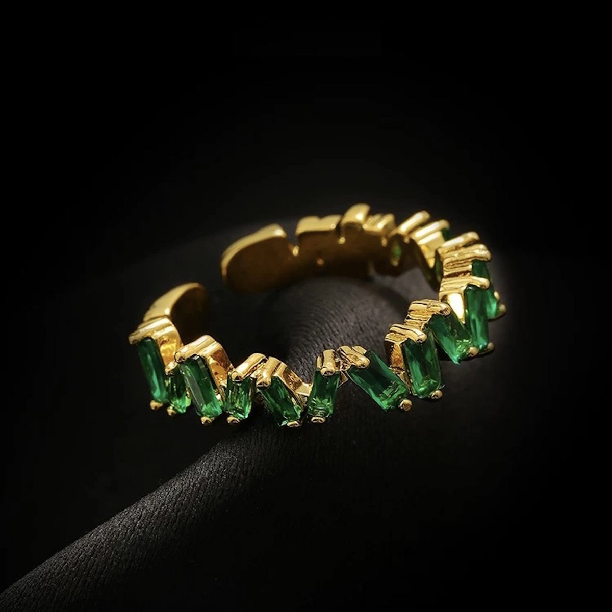 Smaragd-Blumenring – Eleganter und königlicher Gold-Vermeil-Ring im Smaragdschliff – Größe 6,7,8