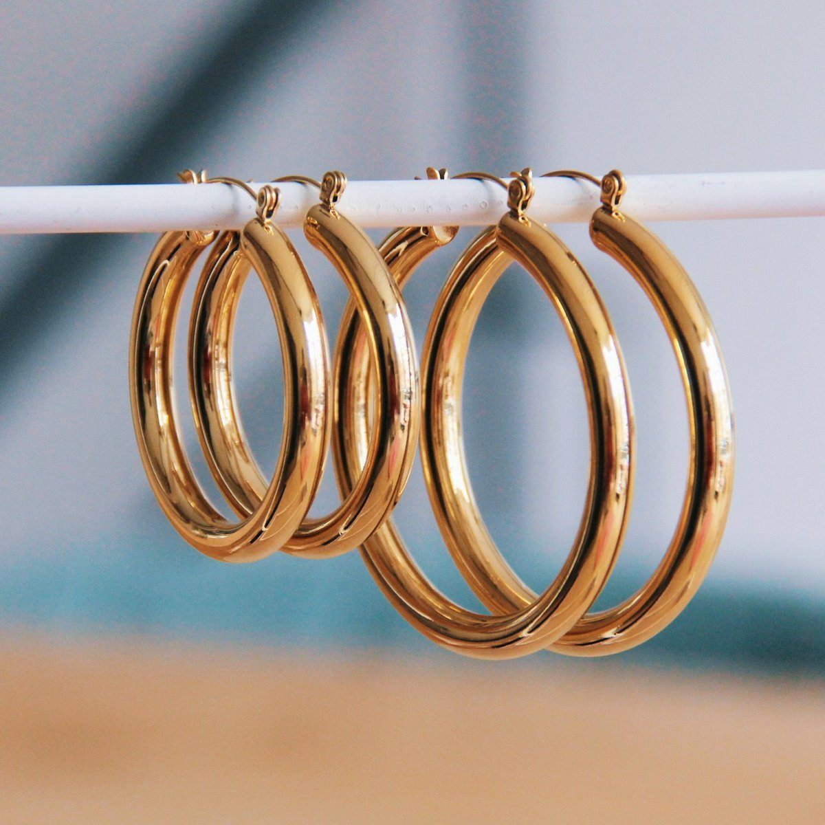 Stainless steel hoop maxi '40mm' – gold