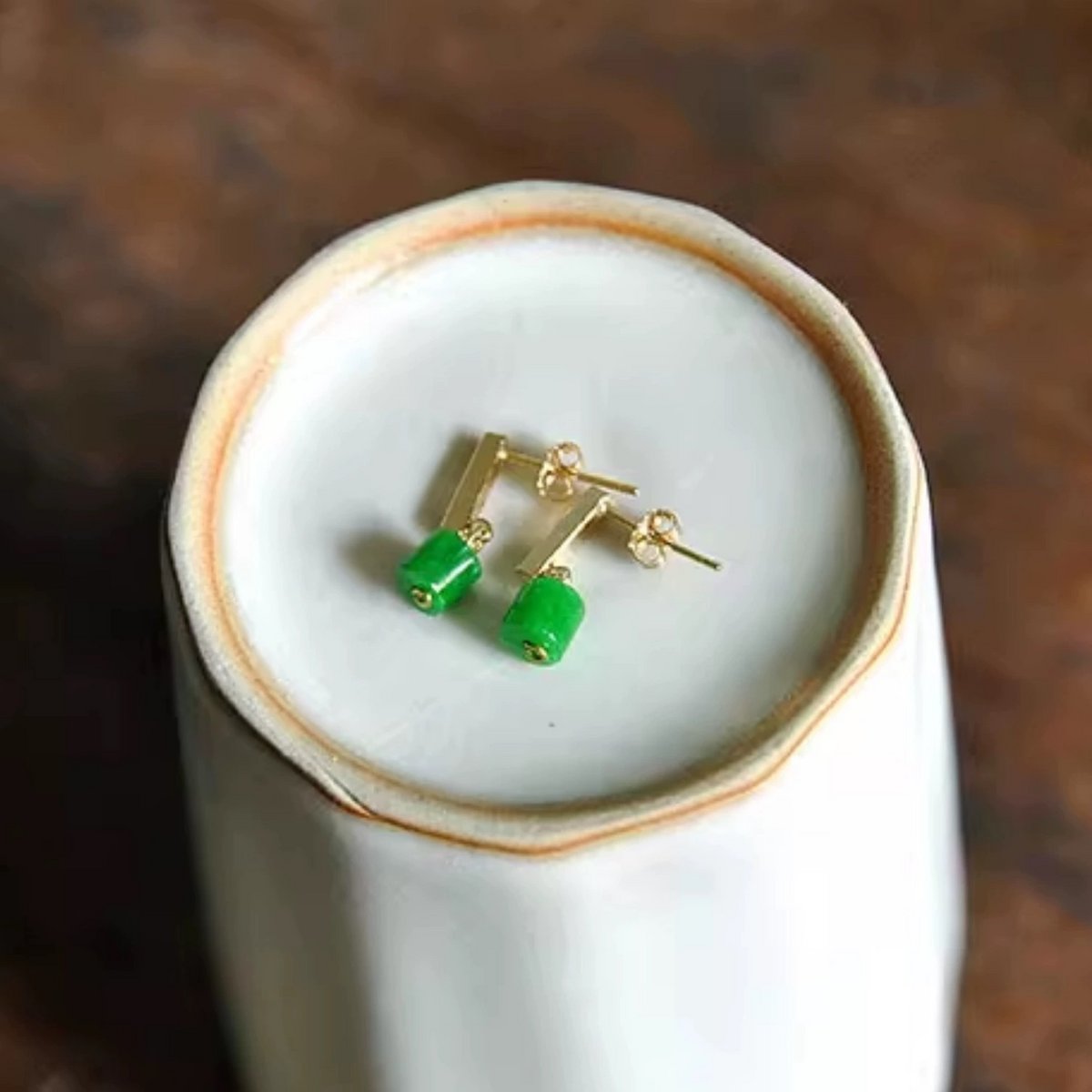 Minimalismus Kleine Jade Bar Ohrringe – 18K Gold gefüllt