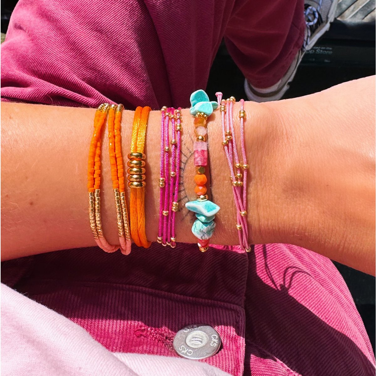 Satinarmband mit Ringen - Fuchsia/Gold Damen Mode Accessoire Schmuck Edelstahl