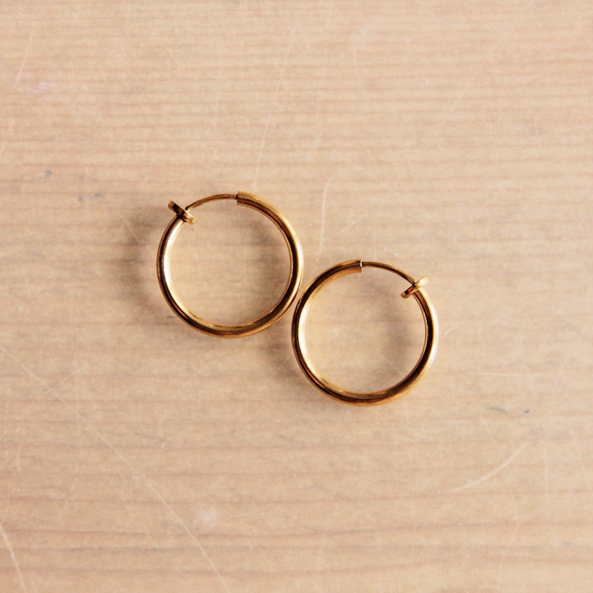 Clip earring 20mm – gold