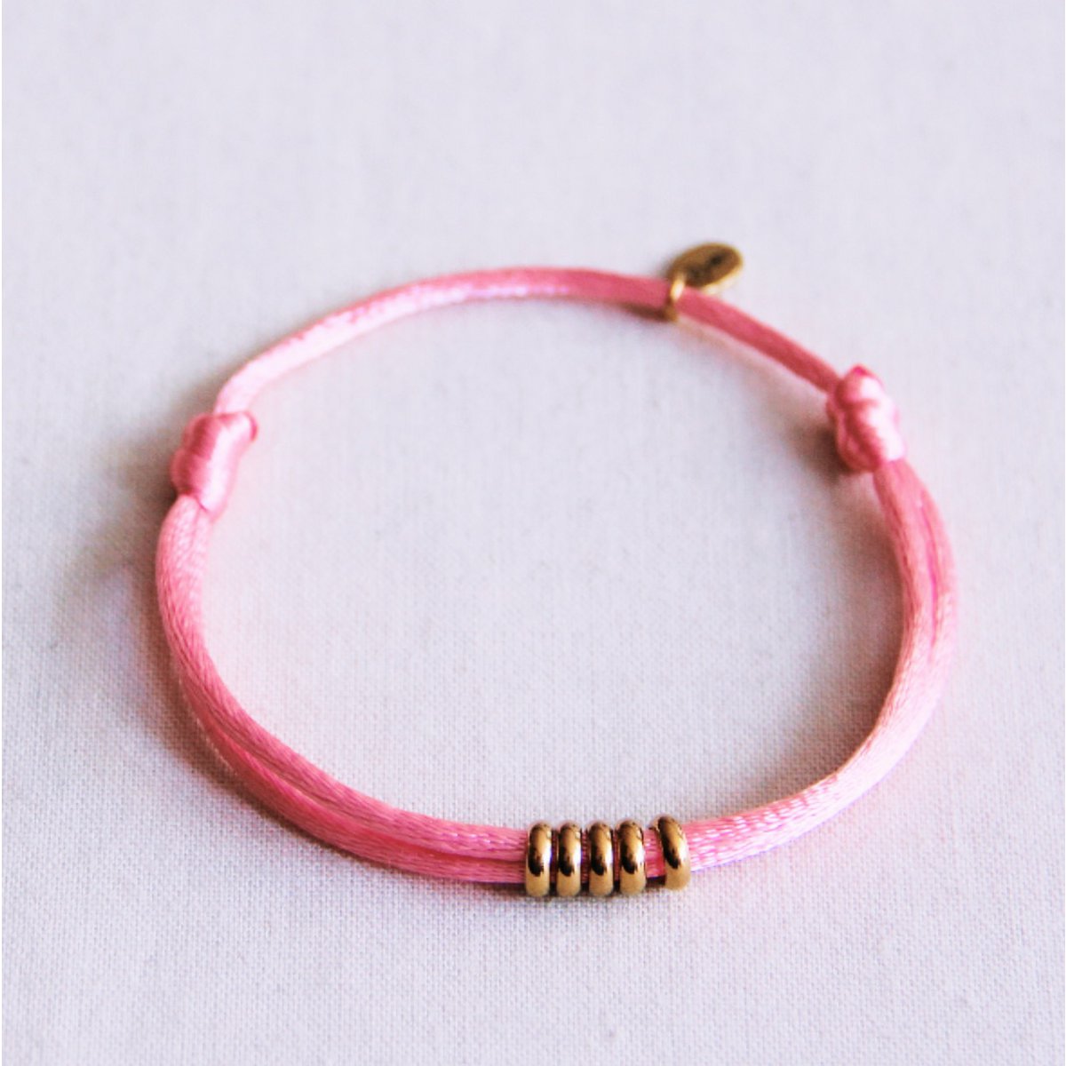 Satinarmband mit Ringen – rosa/gold Damen Mode Accessoire Schmuck Edelstahl