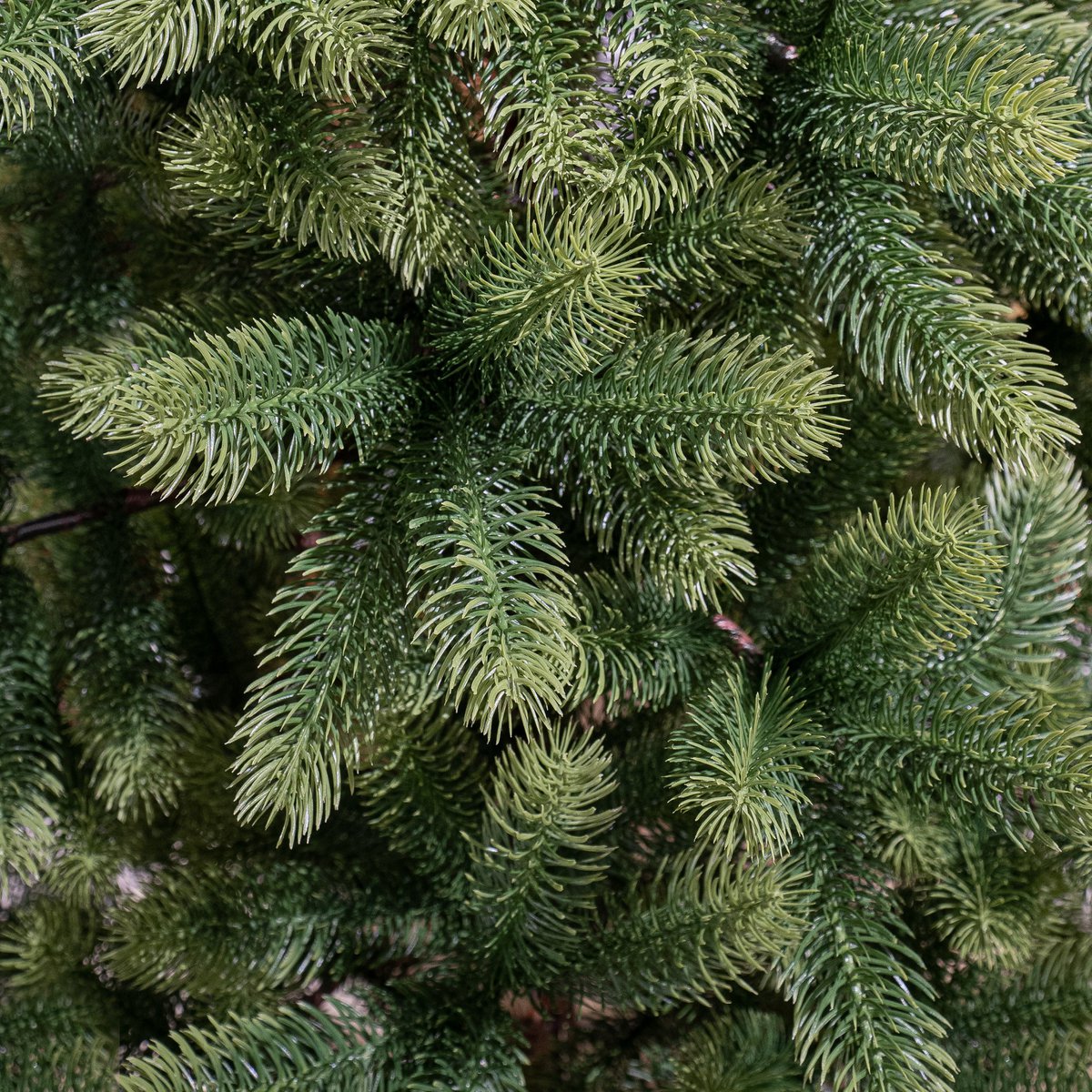 Nagoya Künstlicher Weihnachtsbaum – H210 x Ø115 cm – Grün