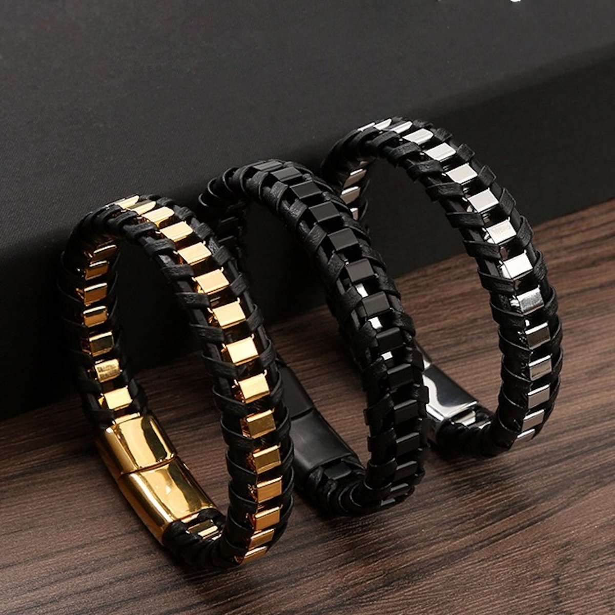 Grobes Herrenarmband aus geflochtenem Leder und Stahl