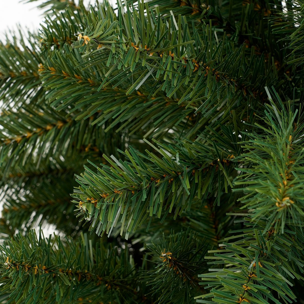 Bedford Künstlicher Weihnachtsbaum – H230 x Ø130 cm – Grün